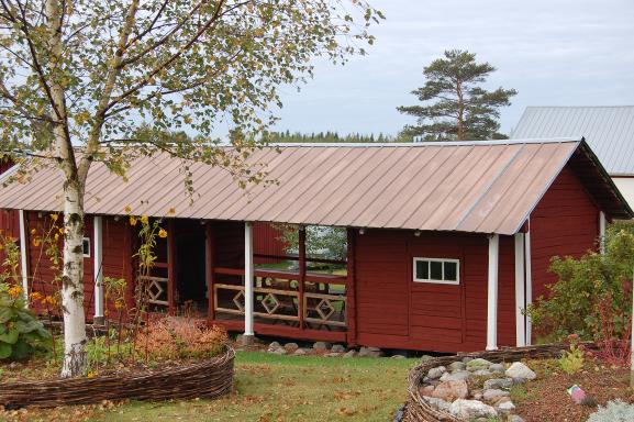 Tolvasen Pajutila
Myym�l�